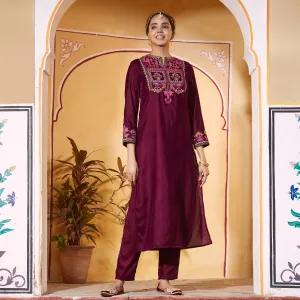 Magenta Velvet High Slit Zari Embroidered Kurta