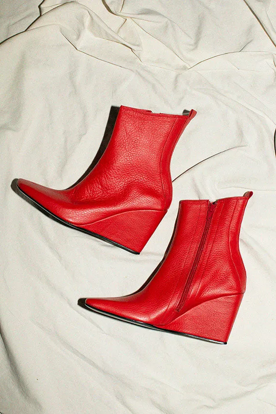 Red Tecno Boot