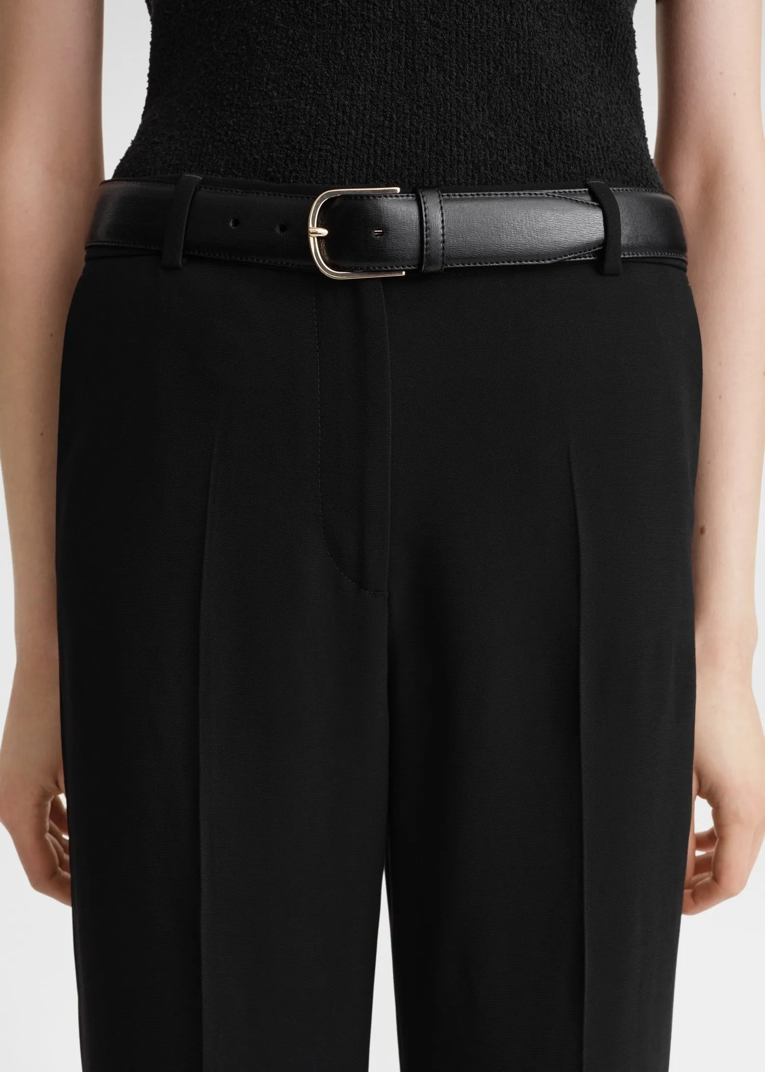 Relaxed straight trousers black